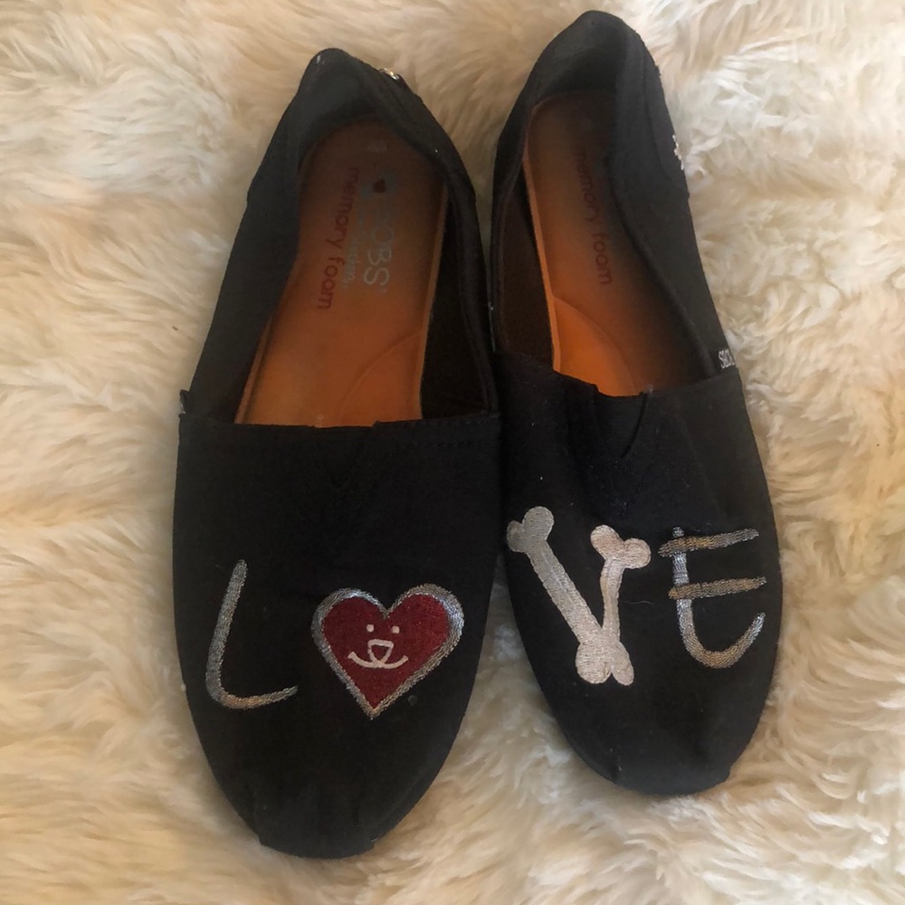 BOBs best friends animal society slip on shoe